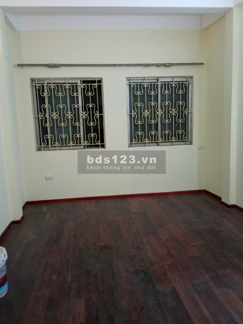 Cho thuê nhà 3 tầng mới 2PN, thông thoáng, ngõ thông, oto đỗ cửa phố Kim Ngưu, Hai Bà Trưng
