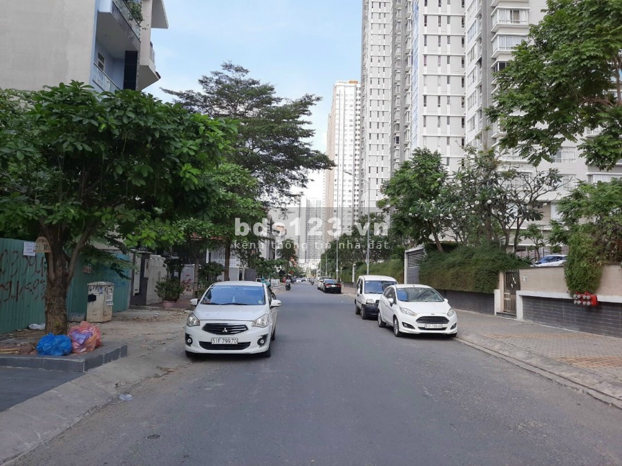 Sang gấp lô đất MT Nguyễn Văn Công, P3, Gò Vấp, SHR, giá chỉ 2.2 tỷ