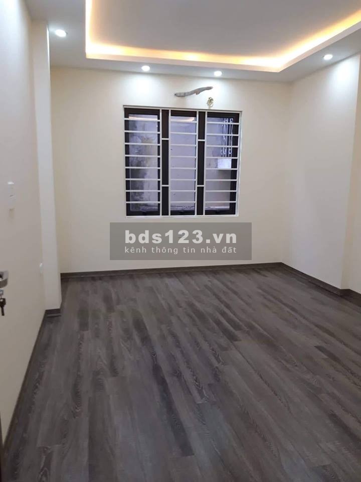 nhà cuối đường Trịnh Văn Bô,Phương Canh giá 1,85tỷ 4 Tầng 3 ngủ ô tô gần