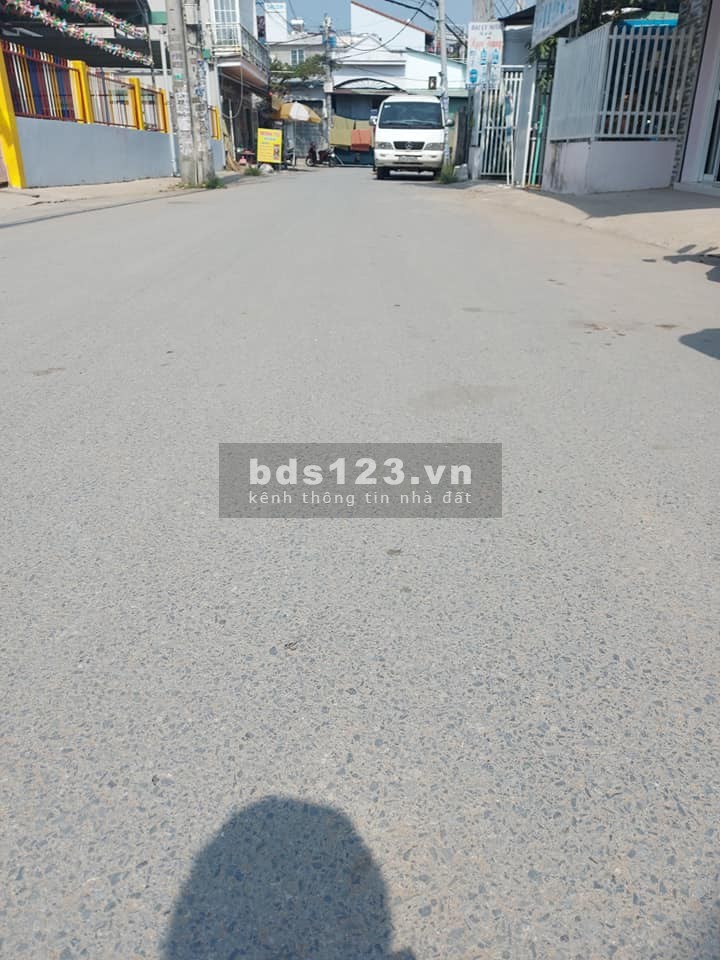 Bán mảnh đất vàng HXH Hà Huy Giáp Quận 12 130m2 vị trí đẹp giá 4.8 tỷ.