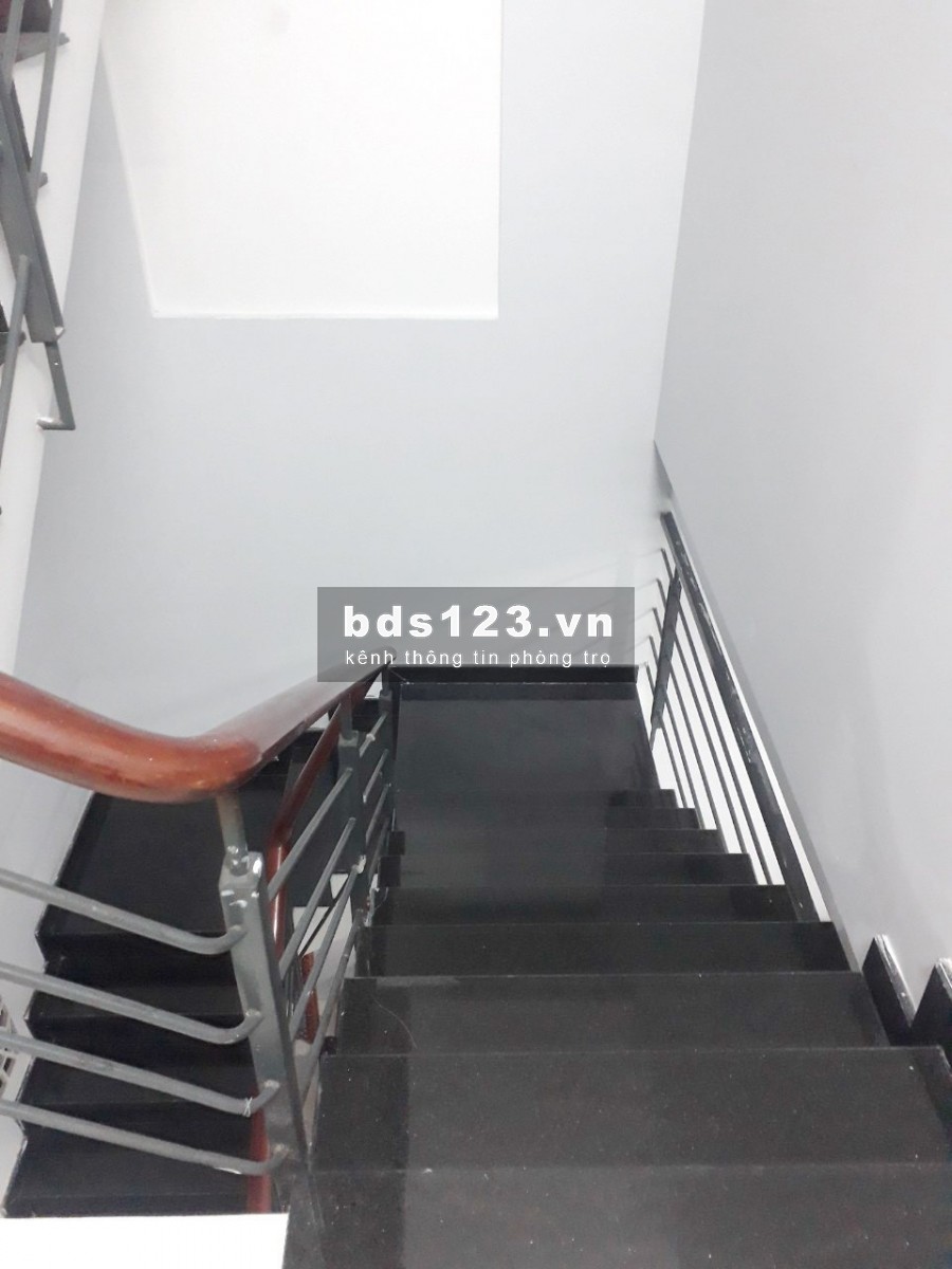 Phòng mới đẹp có nội thất mặt tiền Âu Dương Lân P3 Q8
