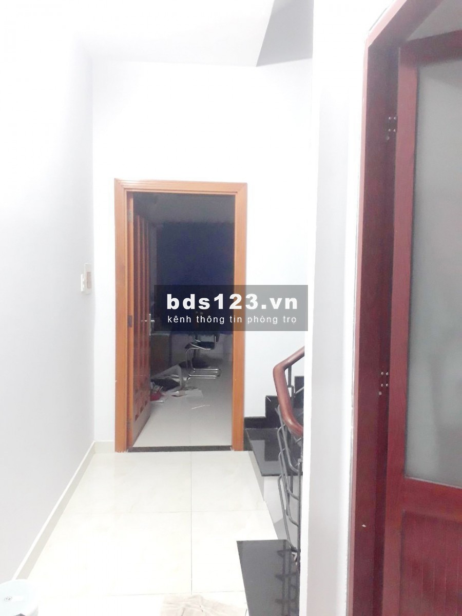 Phòng mới đẹp có nội thất mặt tiền Âu Dương Lân P3 Q8