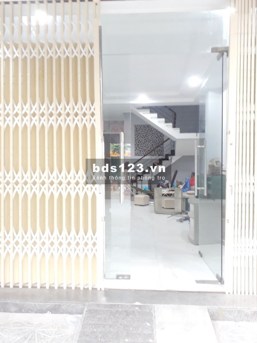 Phòng mới đẹp có nội thất mặt tiền Âu Dương Lân P3 Q8