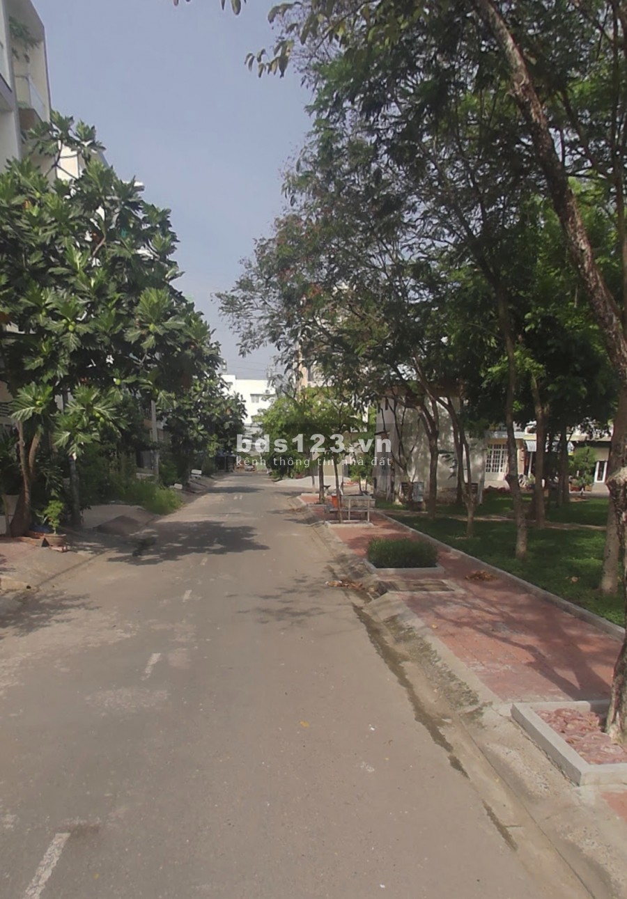 Bán lô đất MT đường Ngô Nhân Tịnh, P. 13, Q. 5 sau lưng tiệc cưới Á Đông TT 3.2 tỷ/80m2