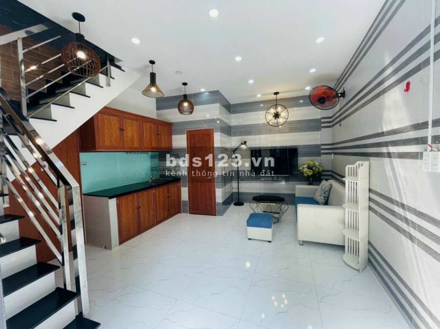 Bán nhà 1 trệt 1 lầu, DT 4x5m, Phạm Văn Chiêu, P. 14, Gò Vấp. Sổ hồng chính chủ. 2.35 tỷ
