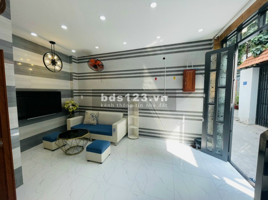 Bán nhà 1 trệt 1 lầu, DT 4x5m, Phạm Văn Chiêu, P. 14, Gò Vấp. Sổ hồng chính chủ. 2.35 tỷ