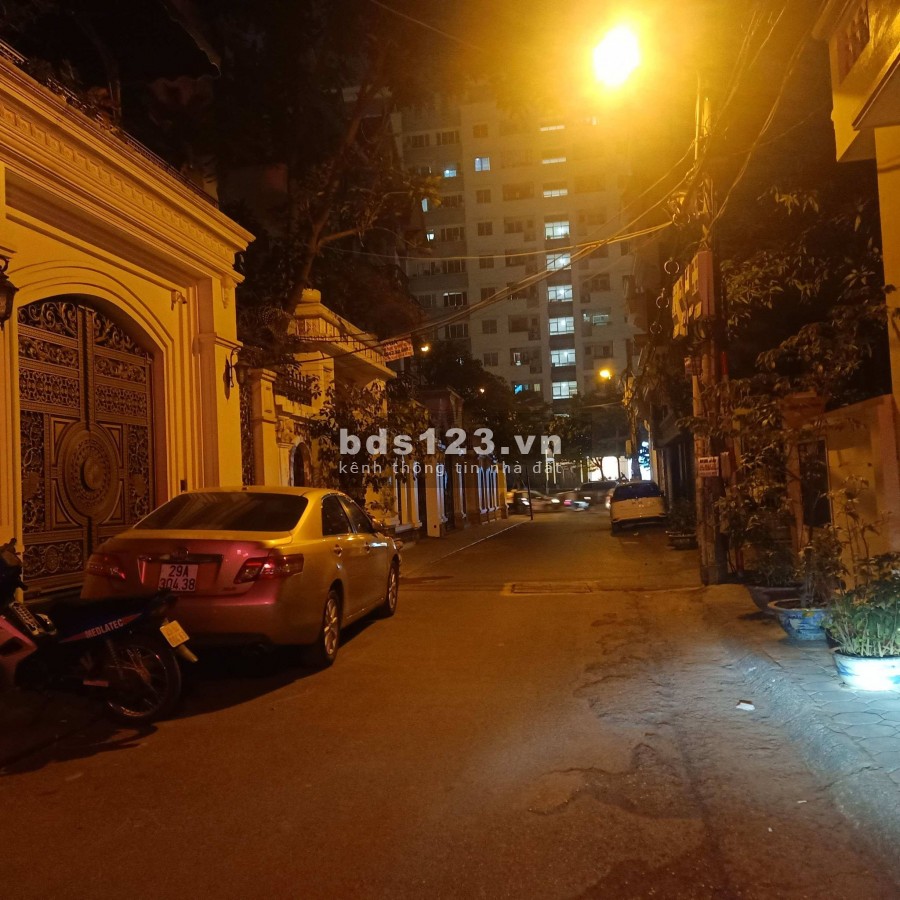 Bán nhà Phố Trung Kính, ô tô, vỉa hè, kinh doanh, 81m2, 17 tỷ.