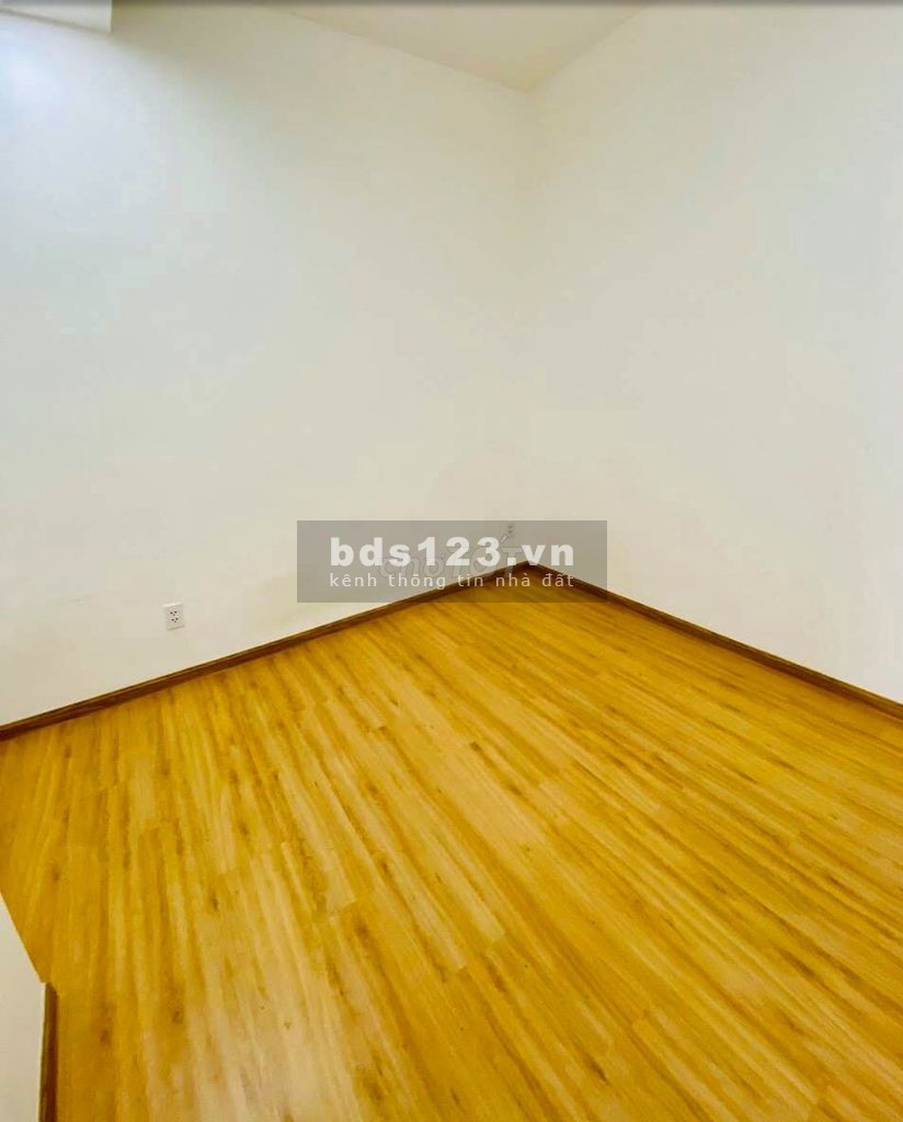 Căn hộ 3 PN, tầng cao, dtsd 83m2, thiết kế thông minh, giá 10.5 triệu/tháng, cc Park View Bình Tân