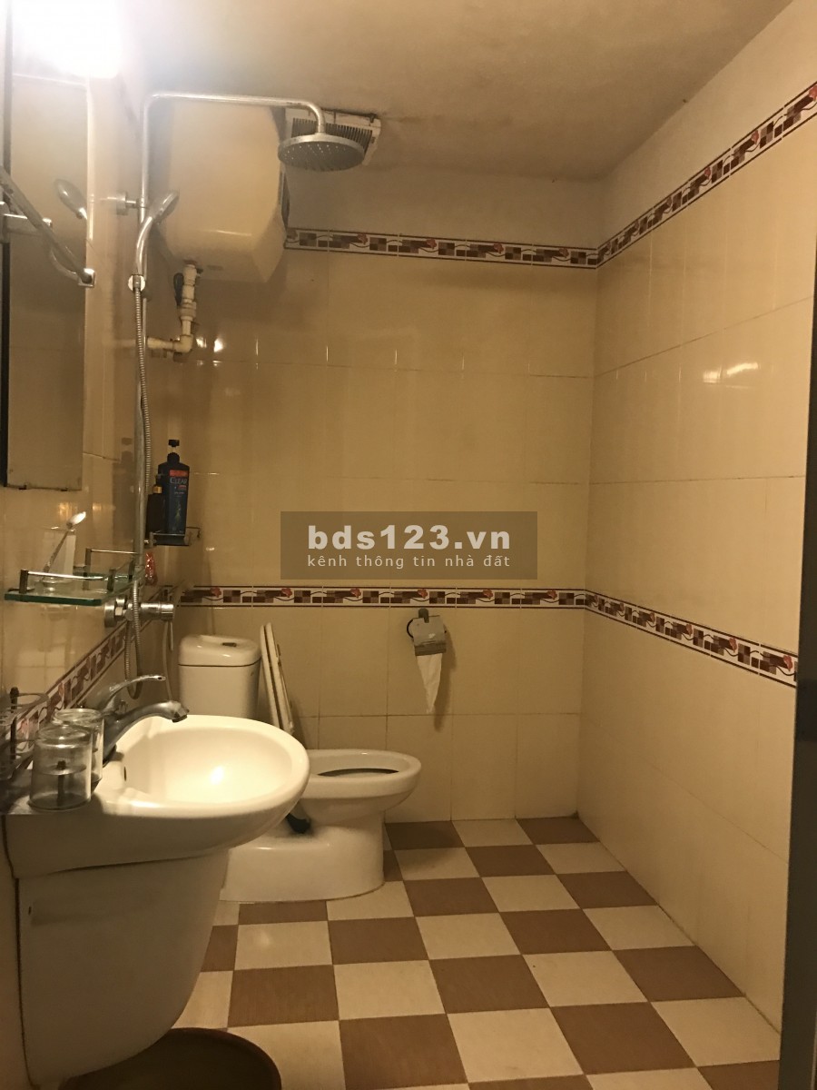 Cho thuê nhà 3 tầng, diện tích 155m, tổ 13 Thạch Bàn