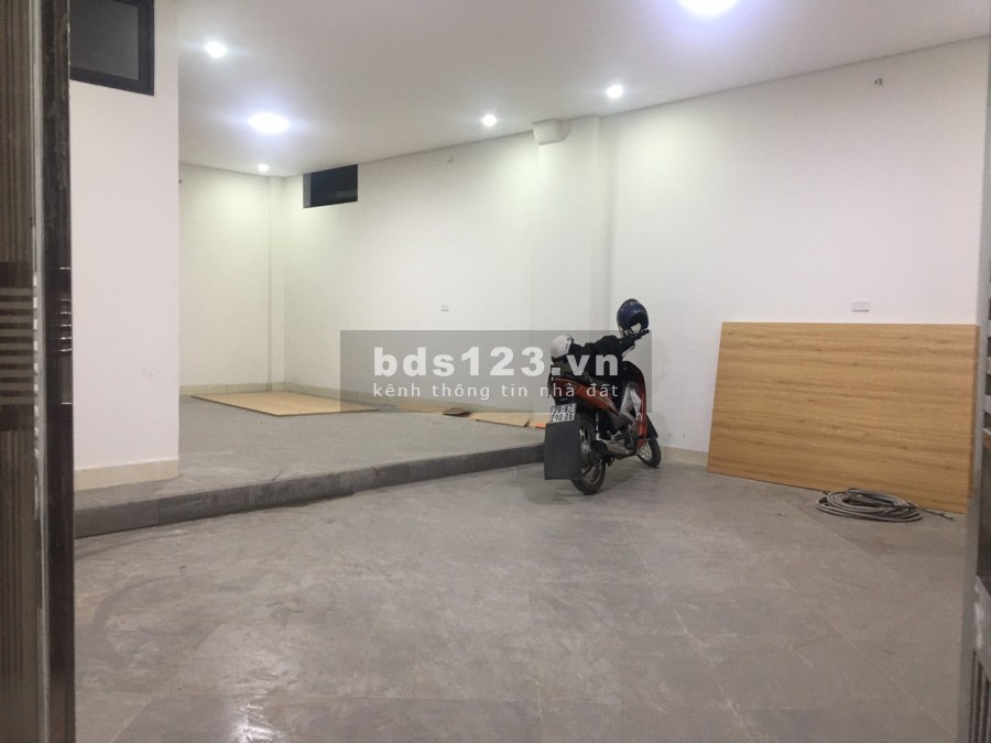 CC cần tiền bán gấp hà mới xây quận Thanh Xuân, giá 13,3 tỷ