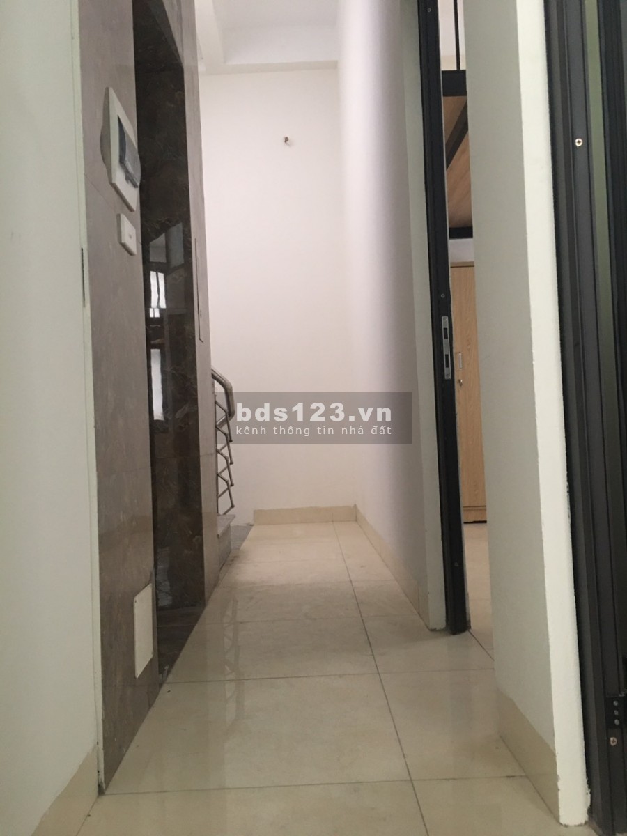 CC cần tiền bán gấp hà mới xây quận Thanh Xuân, giá 13,3 tỷ