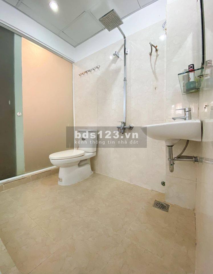 3,6 tỷ 32M2 Nam Kì Khởi Nghĩa Quận 3 Nhà chính chủ lâu đời 3 tầng ở ngay