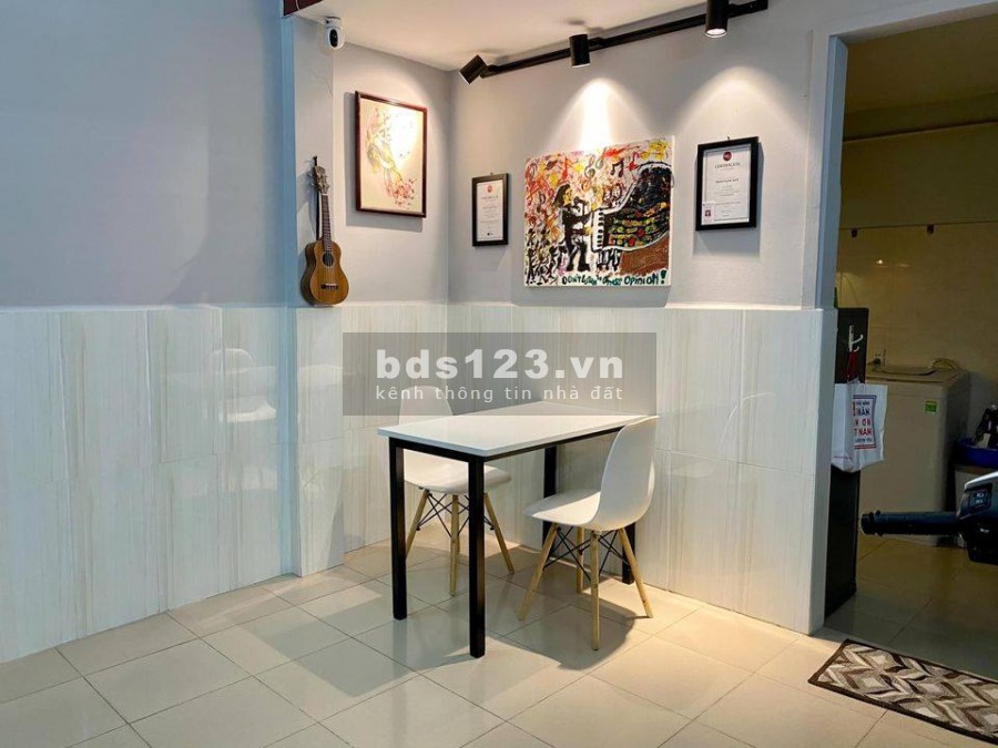 3,6 tỷ 32M2 Nam Kì Khởi Nghĩa Quận 3 Nhà chính chủ lâu đời 3 tầng ở ngay