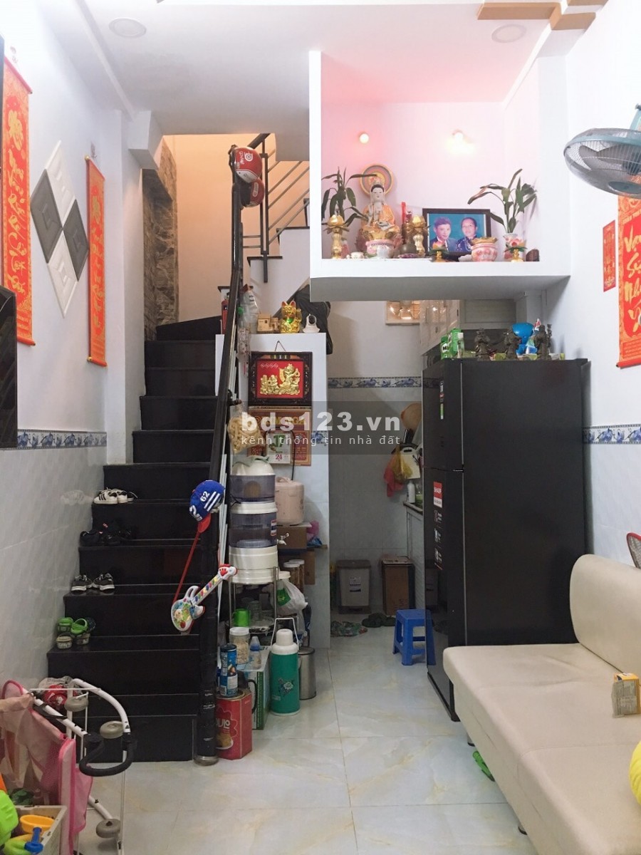 Bán gấp nhà hẻm Trần Xuân Soạn Quận 7, 14m2 (2.9x5) 4 tầng chỉ 2.1 tỷ - có ngay hộ khẩu Quận 7