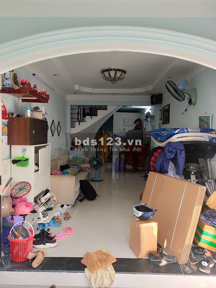 Bán gấp nhà hẻm Nguyễn Văn Quỳ Quận 7, 30m2 (3.3x9) chỉ 2.65 tỷ, 2PN, 3WC, nhà mới vào ở ngay