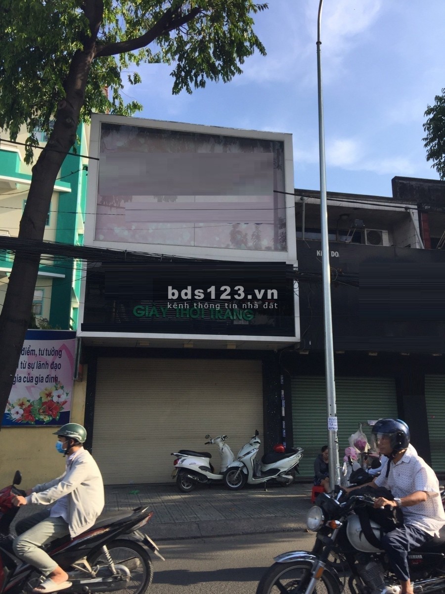 Sơn Kỳ mặt tiền trống suốt 4 x 32