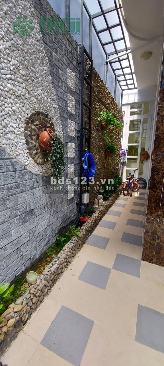 Nhà Hẻm Huỳnh Tấn Phát Quận 7 SHR