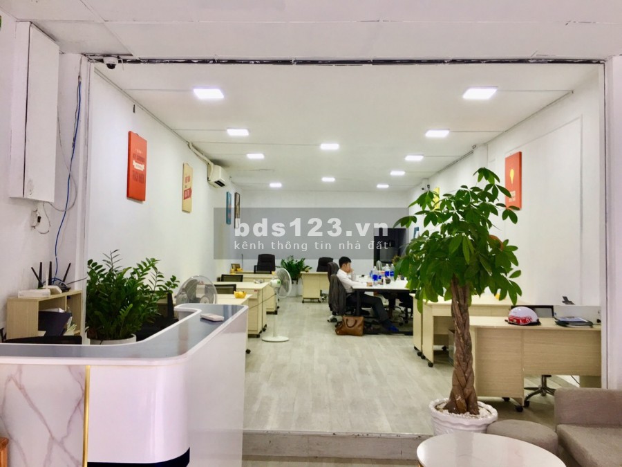 Mặt tiền Phan Văn Trị Phường 11 Bình Thạnh DT 4 x 25m =88m2. Nhà 4 lầu giá 19 tỷ còn 17.4 tỷ