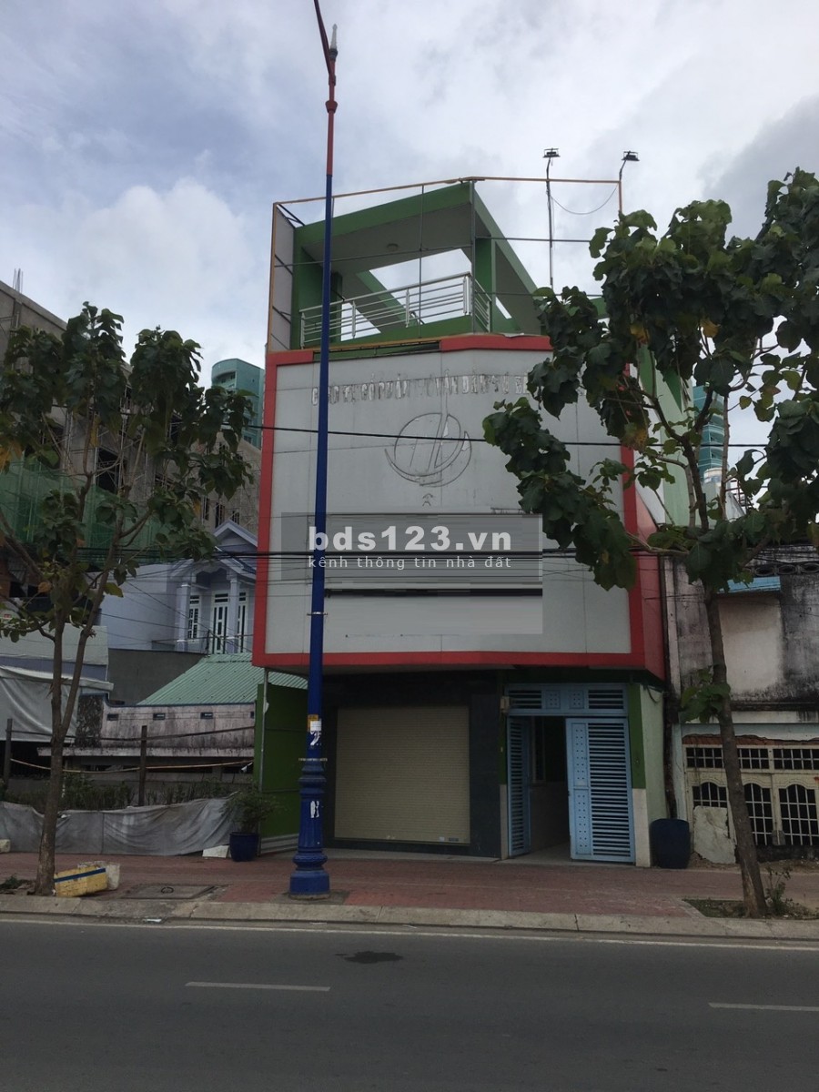 Đường Lê Sao dt: 5 x 20 Nhà trống suốt