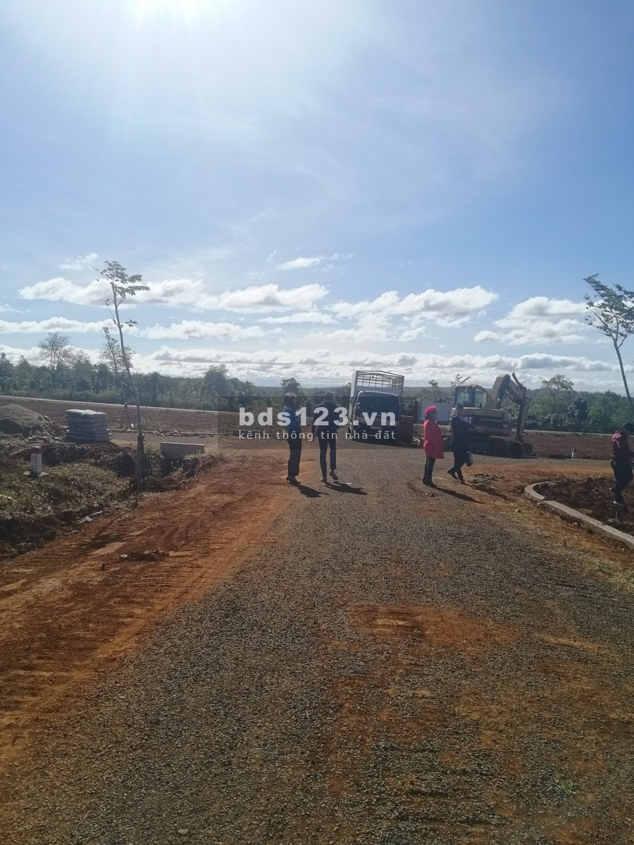 Cần bán đất liền kề KCN Nam Gia Lai 300m2 thổ cư, giá 468tr