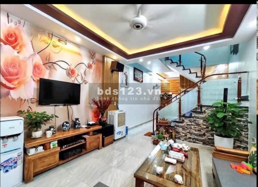 Bán gấp nhà Lý Thái Tổ 37m2, 6.6 tỷ Phường 10 Quận 10