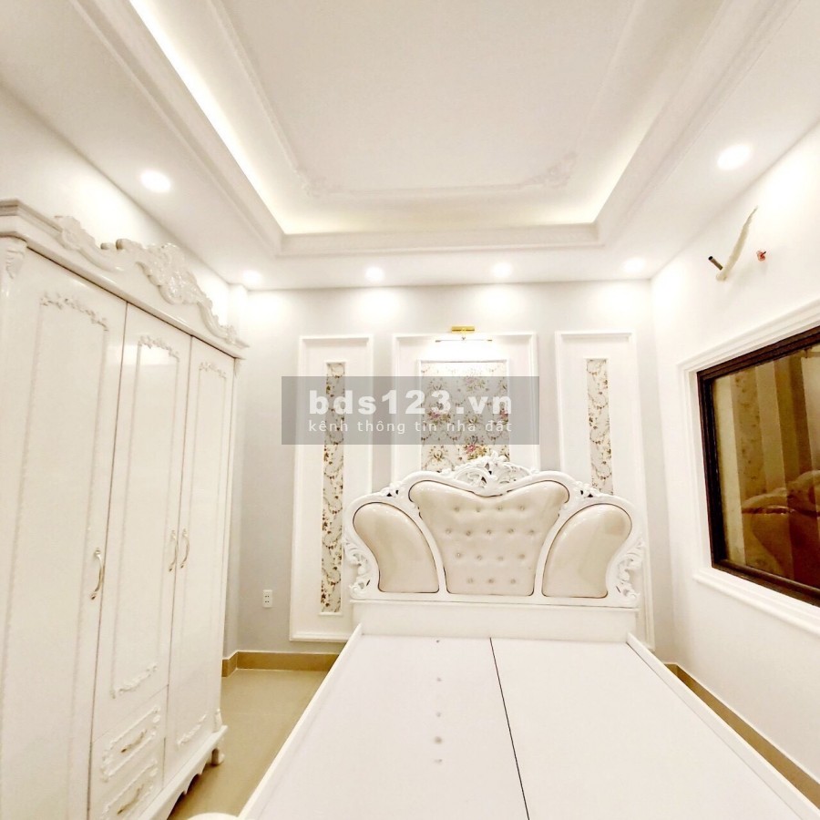 Gia đình vỡ nợ cần bán gấp nhà Long An