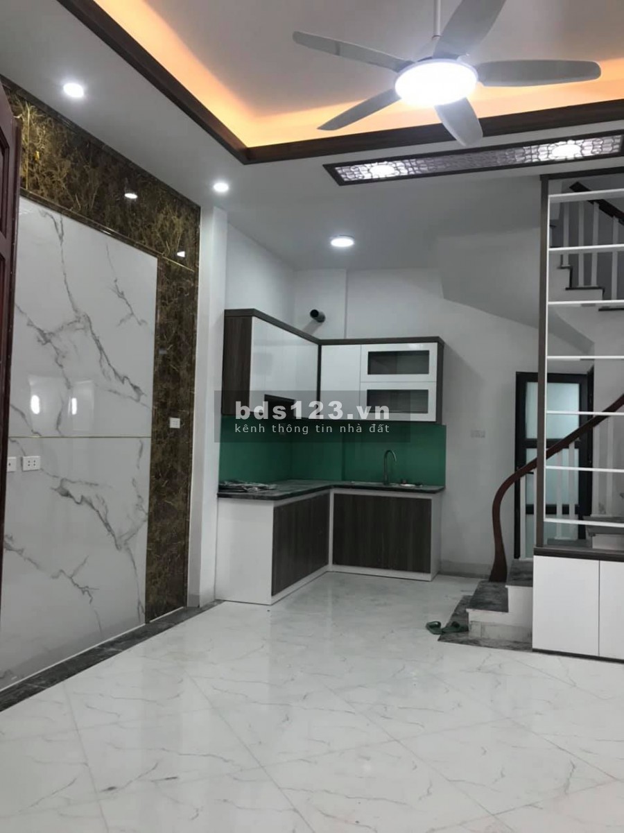 Bán nhà đường Láng 35m2 5 tầng giá 3.6ty