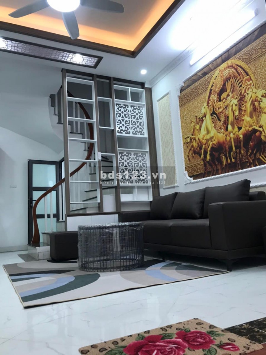 Bán nhà đường Láng 35m2 5 tầng giá 3.6ty