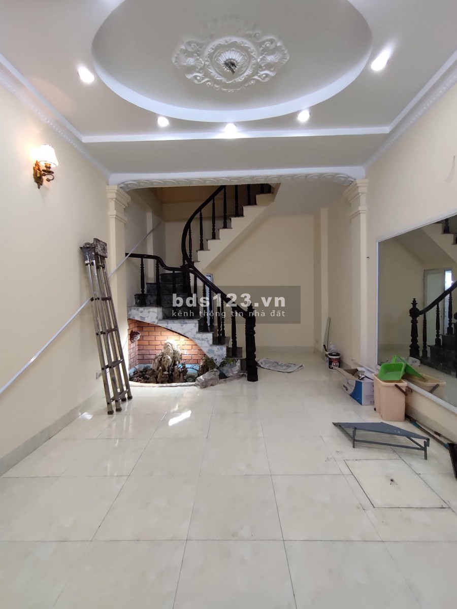 Bán nhà mặt phố Vĩnh Hưng, Hoàng Mai 20m2 giá 1,9 tỷ. LH A.Tuấn 0327283895