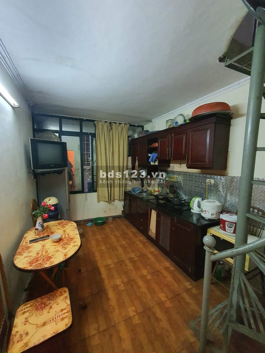 THÁI THỊNH - 5M RA PHỐ - NGÕ BA GÁC LỚN mới đẹp ở luôn 18Mx5T.1.85 tỷ