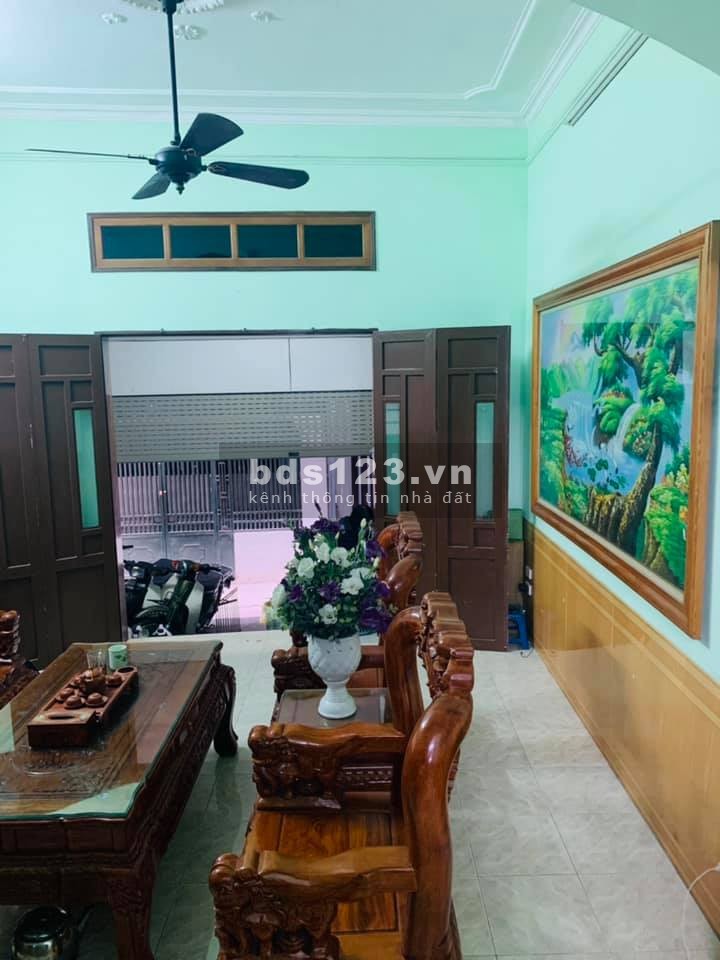 Bán nhà( Lô góc) Nguyễn Khánh Toàn, kinh doanh tốt, 55m2 * 4T, giá 5tỷ.
