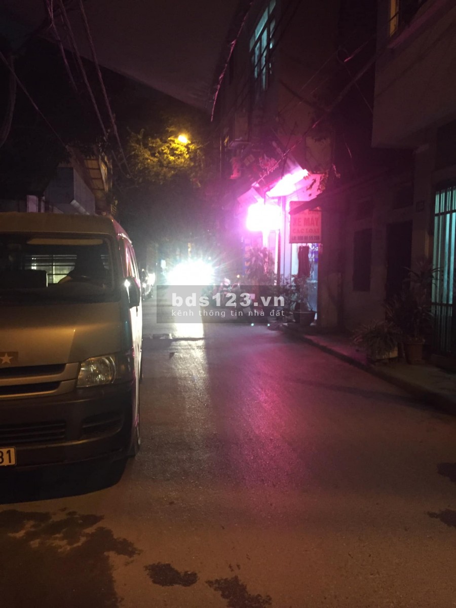 Bán đất tặng nhà Phú Diễn Bắc Từ Liêm ô tô tránh kinh doanh 31m chỉ nhỉnh 2 tỷ.
