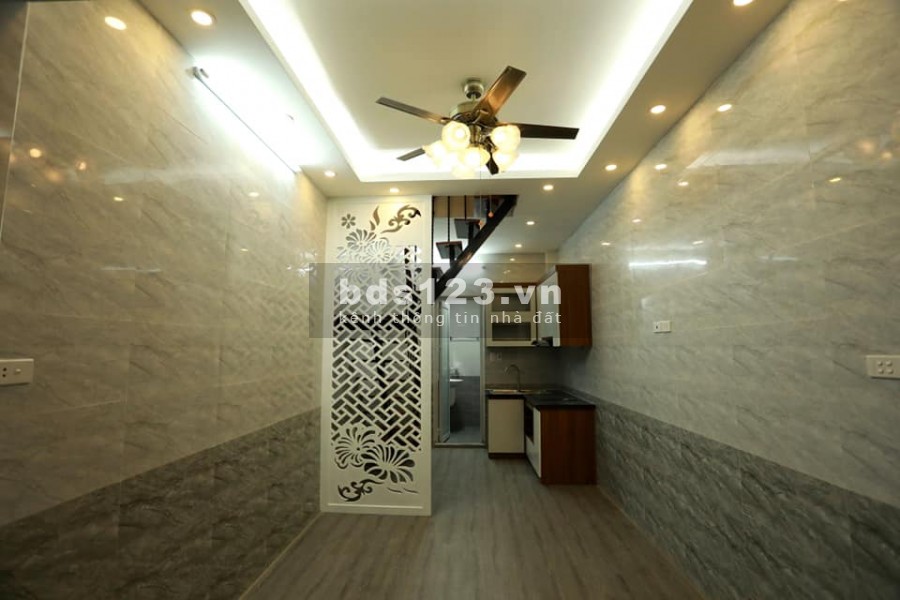 Vip cuối năm Thái Thịnh đẹp ở ngay,3 gác 10m ra phố 1.85 tỷ
