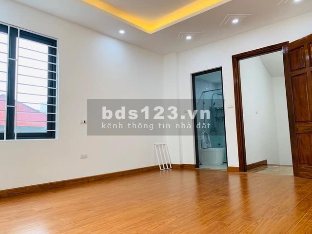 Bán nhà Đông Tác Đống Đa. Kinh Doanh. Ô tô đỗ cửa. 5 Tầng. giá 6.2 tỷ.