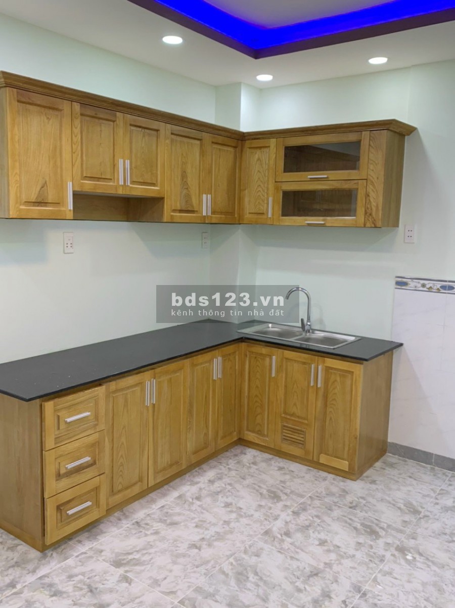 Nhà mới (nở hậu/lầu/ST/2pn - có máy lạnh) hẻm 100 Bùi Minh Trực P5 Q8