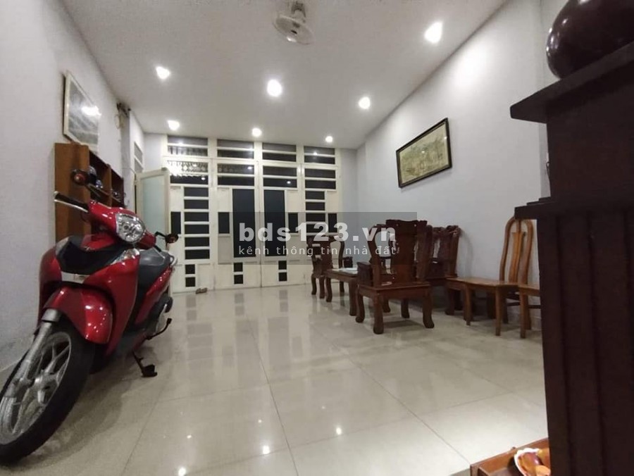 Bán nhà xe hơi ngủ trong nhà Ngô Gia Tự P4, Quận 10 DT 50m(5,7x8,7) 10.5 tỷ