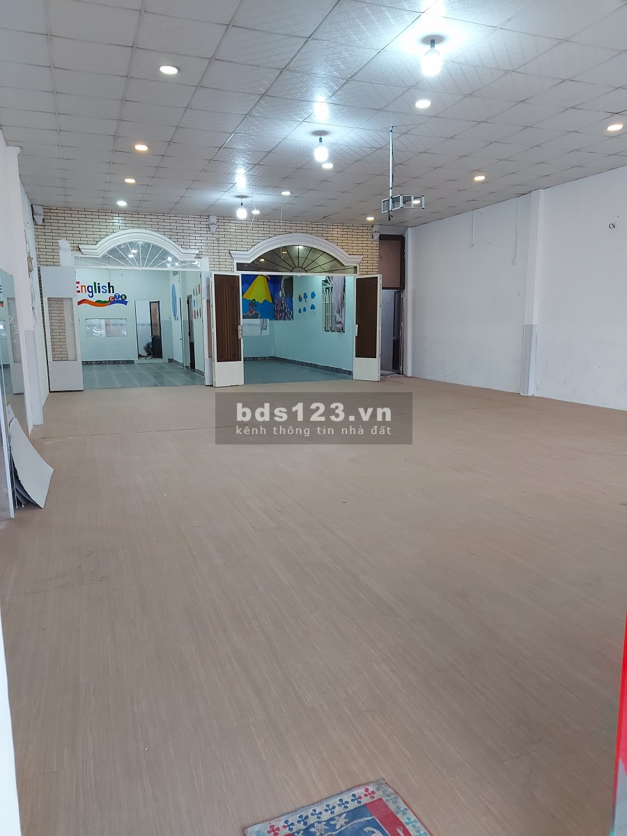 Cho thuê mặt tiền QL22 gần chợ đầu mối Hóc Môn