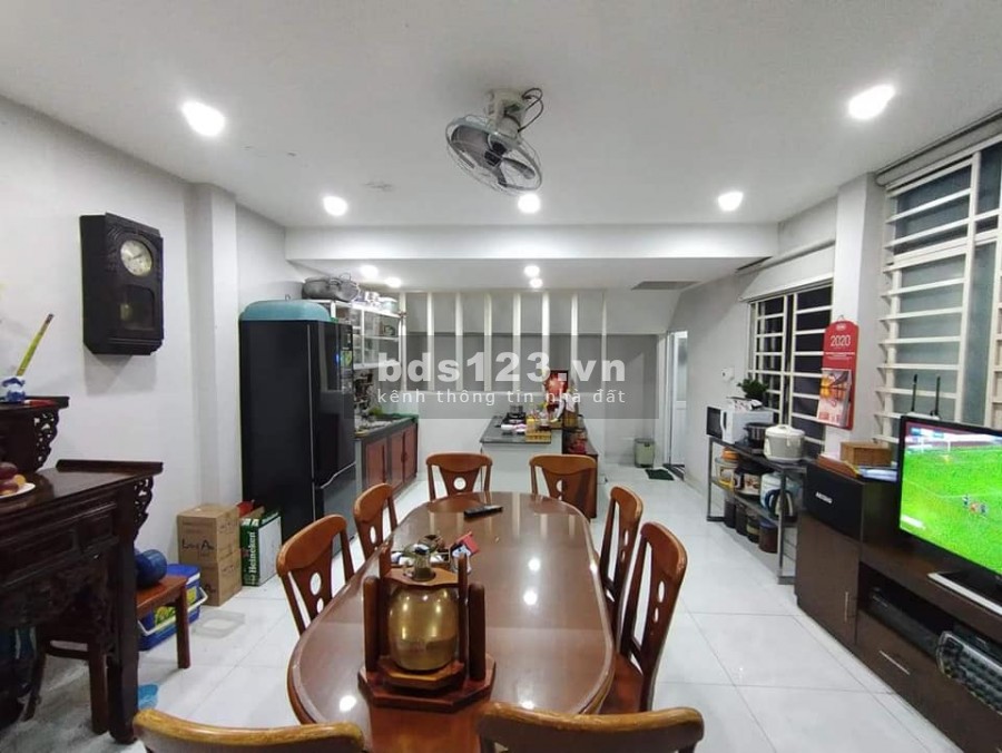 Bán nhà xe hơi ngủ trong nhà Ngô Gia Tự P4, Quận 10 DT 50m(5,7x8,7) 10.5 tỷ