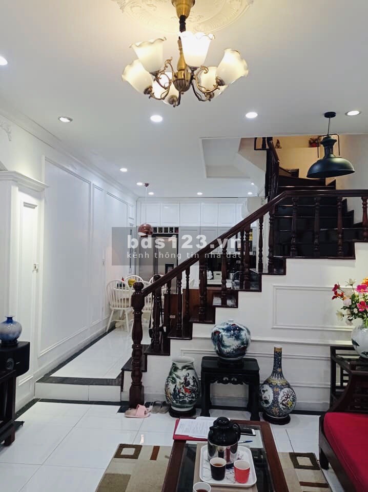 BIỆT THỰ MINI GIỮA LÒNG HÀ NỘI NGAY MẶT PHỐ VIP THÁI HÀ SÁT ĐƯỜNG Ô TÔ 60M2 NỘI THẤT ĐẲNG CẤP
