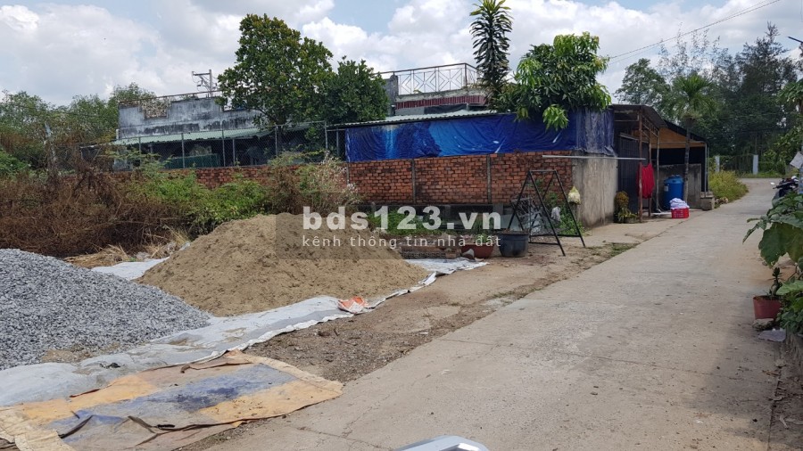 Cần bán mặt tiền đường 9 Long Phước quận 9