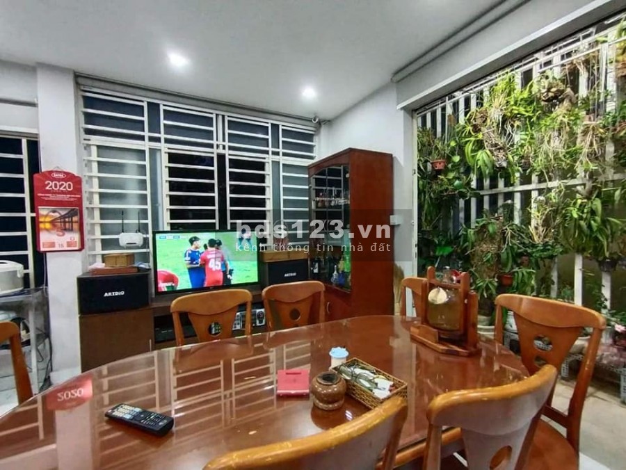 Bán nhà xe hơi ngủ trong nhà Ngô Gia Tự P4, Quận 10 DT 50m(5,7x8,7) 10.5 tỷ