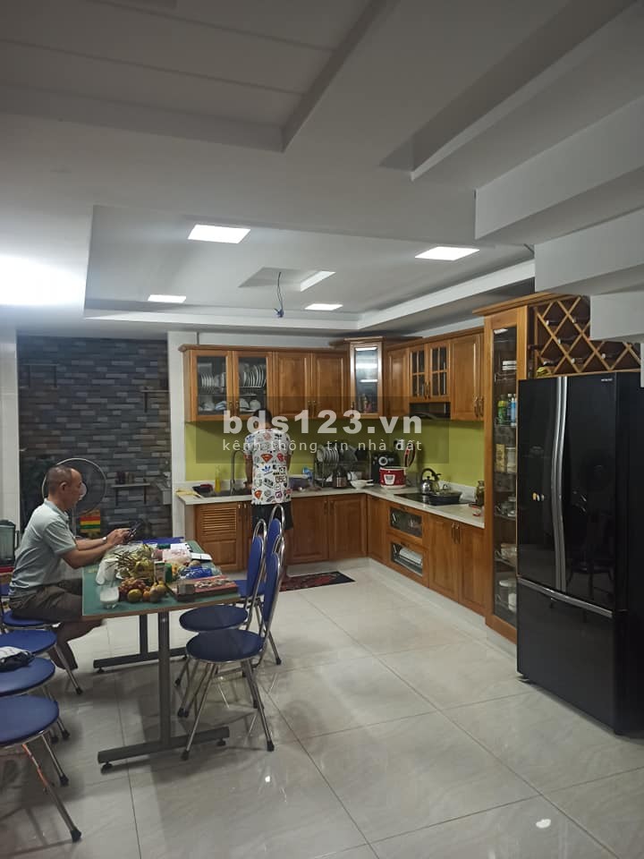 Bán nhà HXH Sư Vạn Hạnh P 9 Quận 10, 60m ngang 4x15, 11 tỷ.