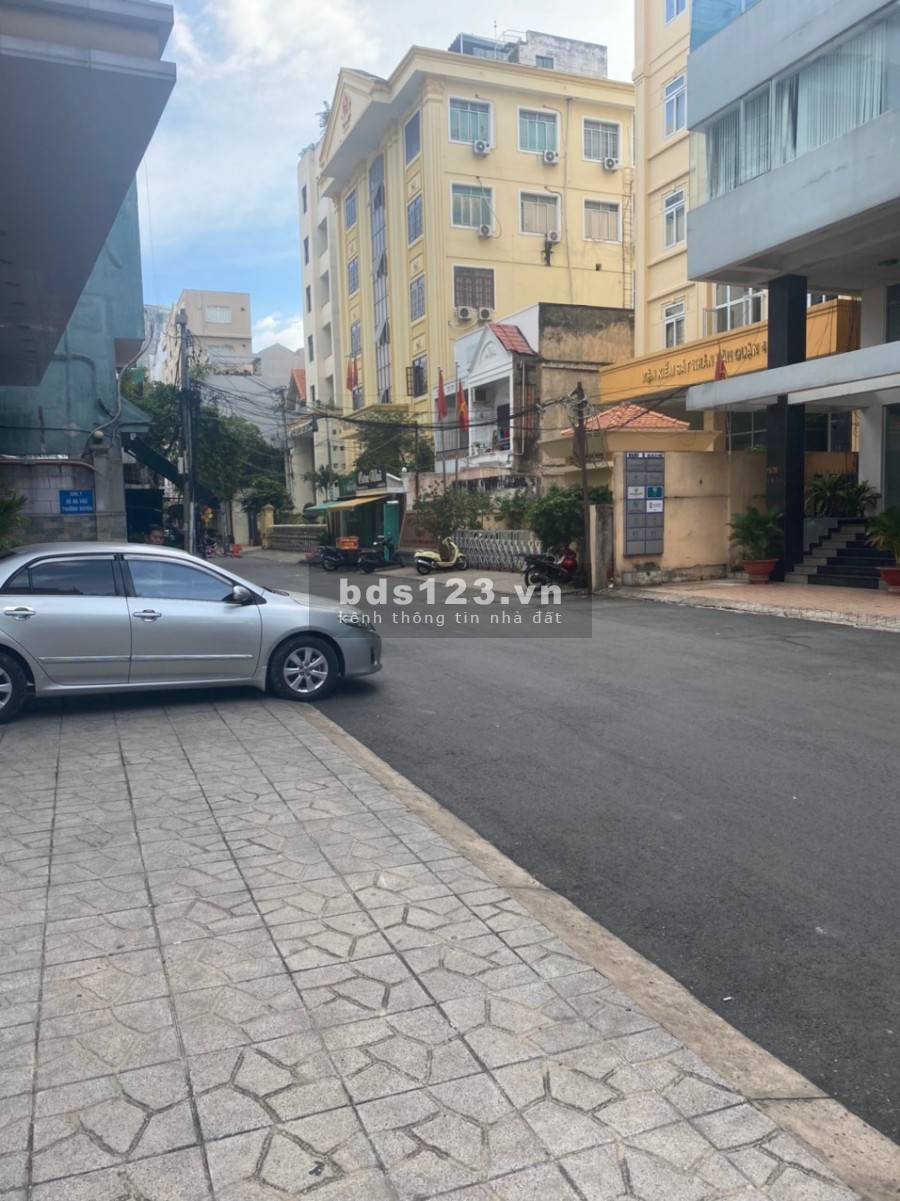 Bán nhà vị trí siêu đẹp đường Đoàn Như Hài P.12 Quận 4