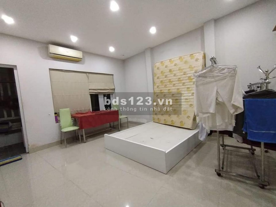 Bán nhà xe hơi ngủ trong nhà Ngô Gia Tự P4, Quận 10 DT 50m(5,7x8,7) 10.5 tỷ