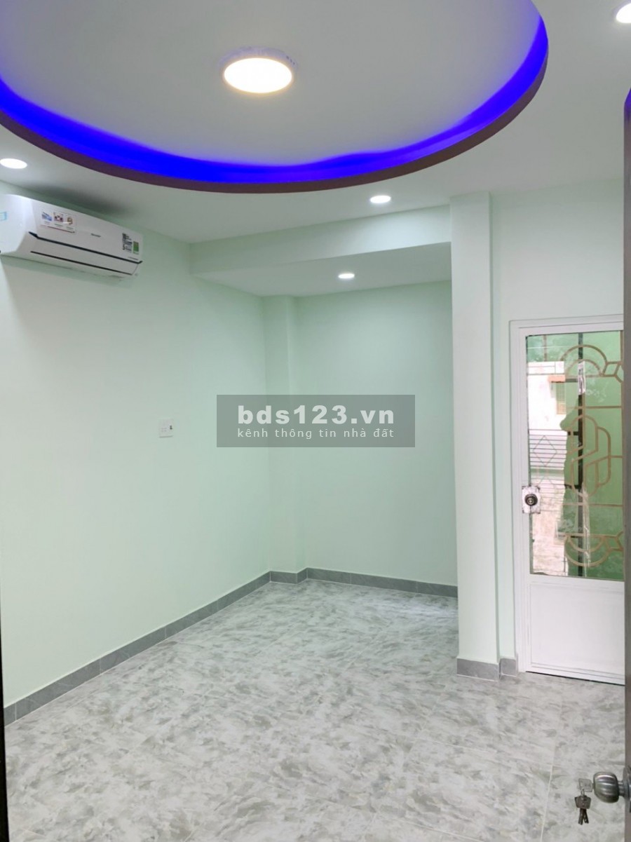 Nhà mới (nở hậu/lầu/ST/2pn - có máy lạnh) hẻm 100 Bùi Minh Trực P5 Q8