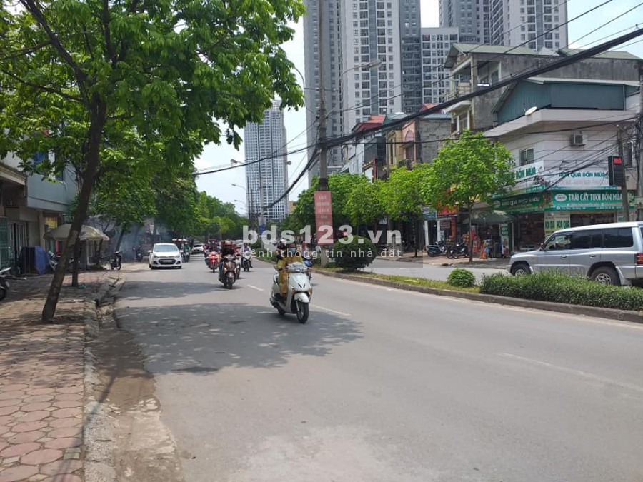 Mặt Phố Vạn Phúc, 45m², 3T, MT3m, giá 9.2 tỷ, Trung Tâm HĐ, Kinh Doanh Sầm Uất.