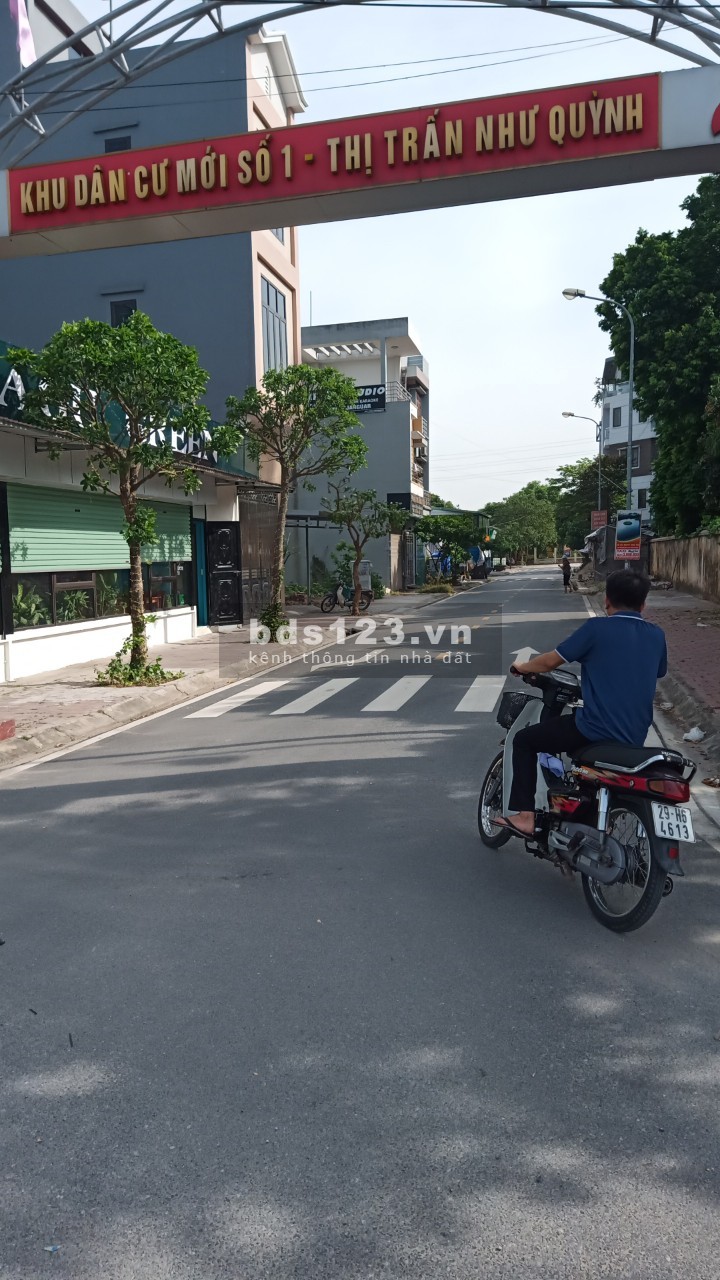 Đất cực đẹp, khu Huyện Ủy, kinh doanh tốt, cách đường tàu chỉ 29m. lh 0835459289