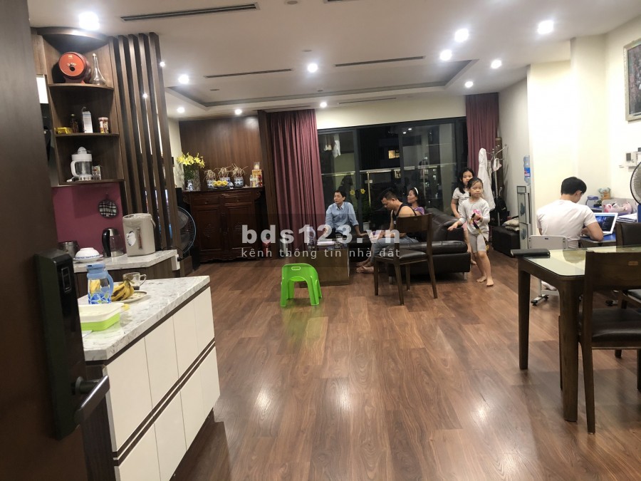 Bán gấp căn hộ 3 ngủ, 121m2 Imperia Garden, Giá 4.5 tỷ (bao phí), LH: 0919128298