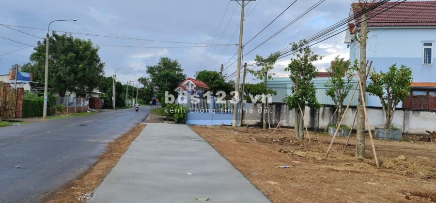 Bán 100m2 đất thổ cư mặt tiền Dương Thị Giang sổ riêng giá 1tỷ2