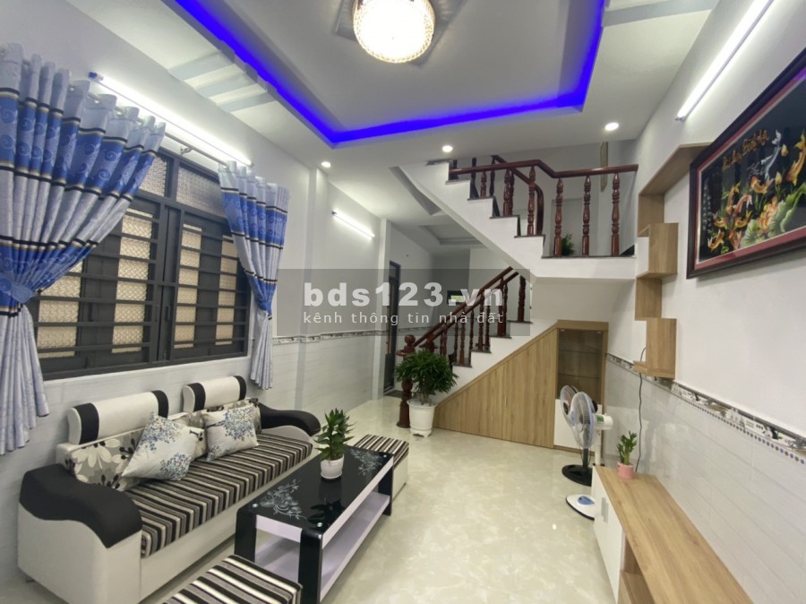 Chính chủ bán nhà gần chợ Bình Chánh
